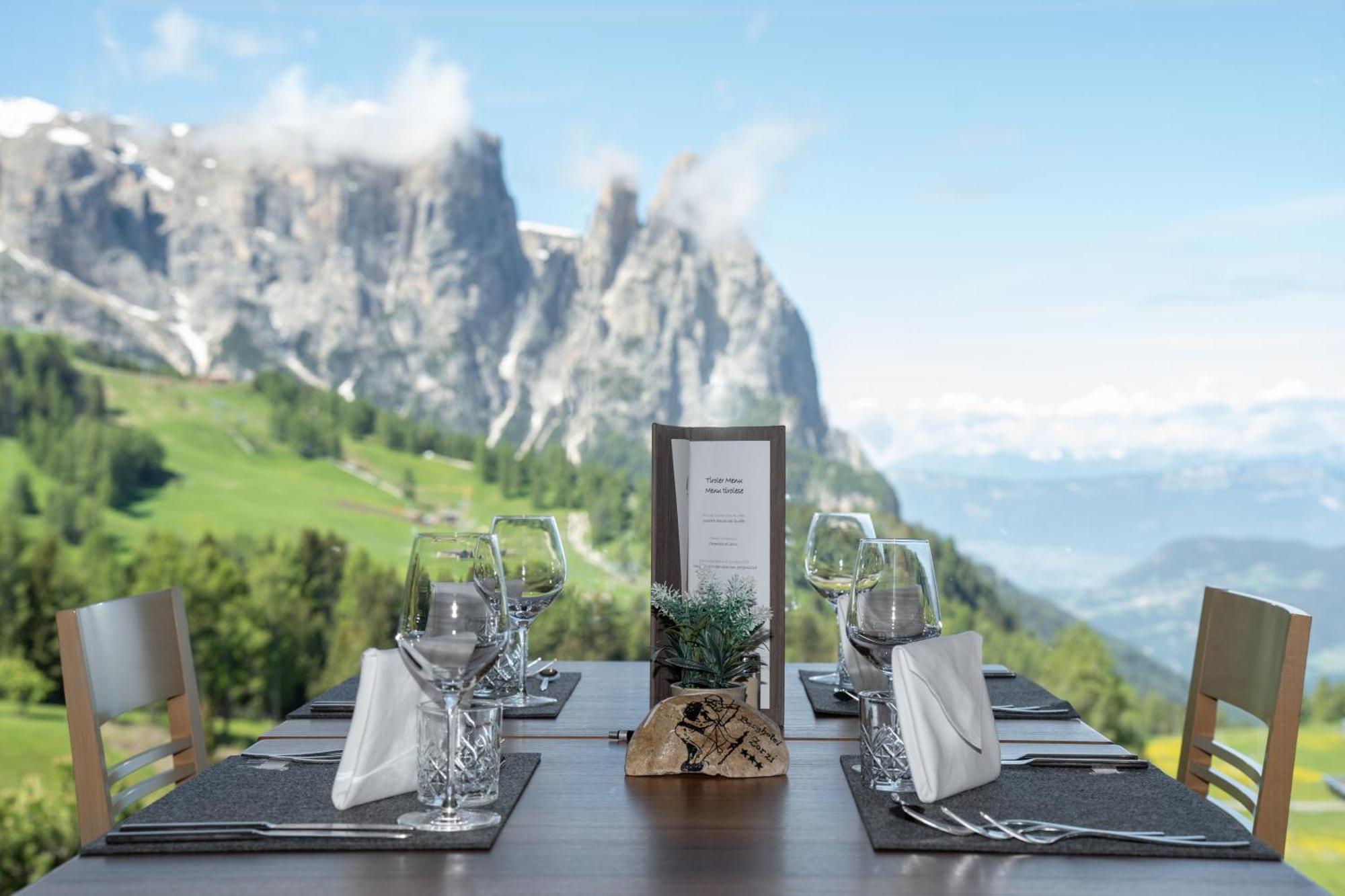 Berghotel Zorzi Alpe Di Siusi Kültér fotó