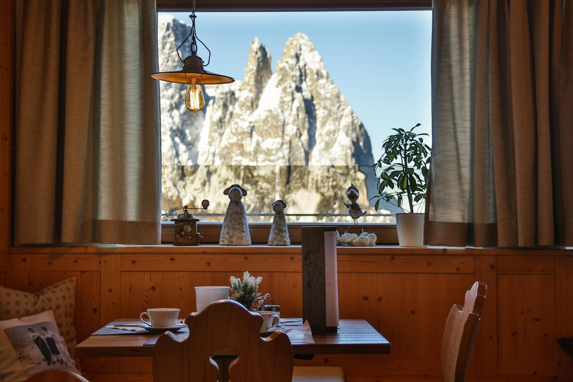 Berghotel Zorzi Alpe Di Siusi Kültér fotó